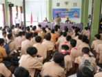 Polda Kaltim menggelar kegiatan "Jumat Curhat", kali ini menyasar kalangan pelajar di SMK Setia Budi Balikpapan, pada Jumat (02/05/2025). Foto: HO/Humas Polda Kaltim