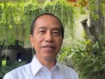 Presiden ke-7 Joko Widodo ditemui di kediamannya, Sumber, Banjarsari, Senin (21/4/2025). (Foto : Tara Wahyu NV)
