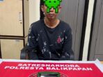 Satresnarkoba Polresta Balikpapan Amankan Seorang pria berinisial DD (44) dan Barang Bukti  di kawasan Jl. Klamono, Kelurahan Muara Rapak, Kecamatan Balikpapan Utara, Pada Senin(26/5/2025). Foto: HO/Humas Polresta Balikpapan