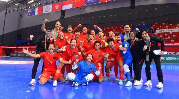 Skuad Timnas Futsal Putri Indonesia Bersama Pelatih dan Staff. Foto: HO/pssi.org