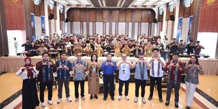 Telkomsel bersama Universitas Mulia menyelenggarakan Digital Youth Summit di Ballroom Cheng Ho, Universitas Mulia Balikpapan pada Senin (19/5/2025). Foto: BorneoFlash/IST