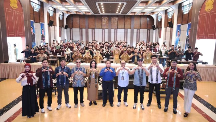 Telkomsel bersama Universitas Mulia menyelenggarakan Digital Youth Summit di Ballroom Cheng Ho, Universitas Mulia Balikpapan pada Senin (19/5/2025). Foto: BorneoFlash/IST