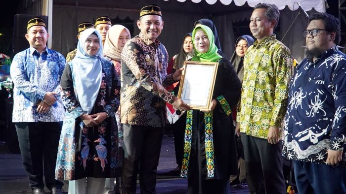 Wakil Gubernur (Wagub) Kaltim, Ir. H. Seno Aji secara resmi membuka Teknologi Tepat Guna (TTG) ke-XI Tingkat Kalimantan Timur (Kaltim) Tahun 2025, pada Rabu malam (30/4/2025). Foto: BorneoFlash/IST
