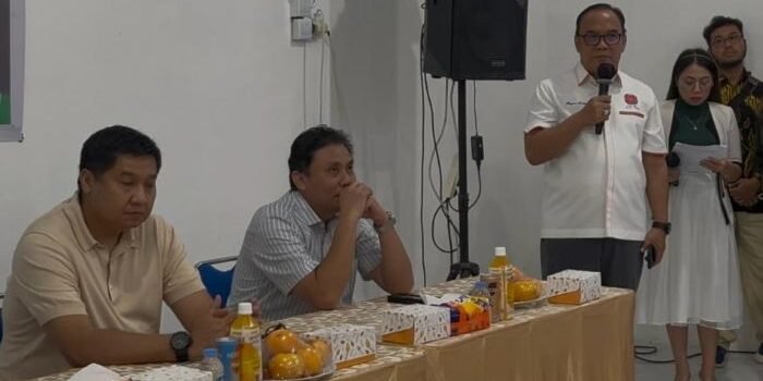 Wakil Wali Kota Balikpapan yang juga Ketua REI Kaltim, Bagus Susetyo Gelar Pertemuan dengan Menteri PKP Maruarar Sirait Saat melakukan kunjungan kerja ke Balikpapan, pada Minggu (18/5/2025). Foto: BorneoFlash/Ardian