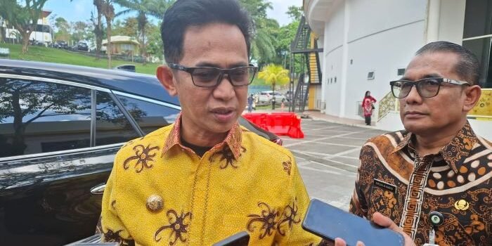 Wali Kota Balikpapan, H Rahmad Mas’ud Klarifikasi Perjalanan ke London Untuk Liburan. Foto: BorneoFlash/Ardian