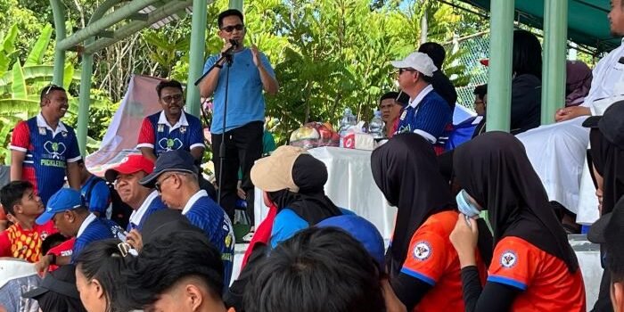 Wali Kota Rahmad Mas’ud Resmi Membuka Turnamen Pickleball Balikpapan Open 2025 di Lapangan Tennis Indoor Balikpapan, Kamis (29/5/2025). Foto: BorneoFlash/Ardian