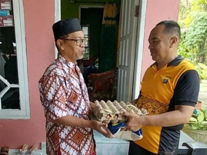 Jumat Berkah, Polresta Balikpapan Tebar Kepedulian di Tengah Warga Prasejahtera