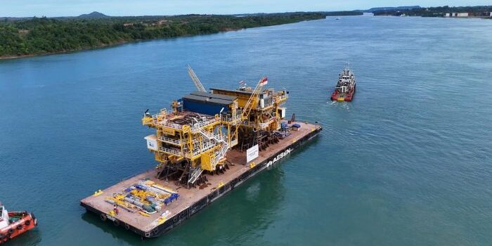 Sail away tahap ketiga untuk topside platform WPN5 dan WPN6 Lapangan Sisi Nubi di Wilayah Kerja Mahakam Kalimantan Timur. Foto: HO/PHM