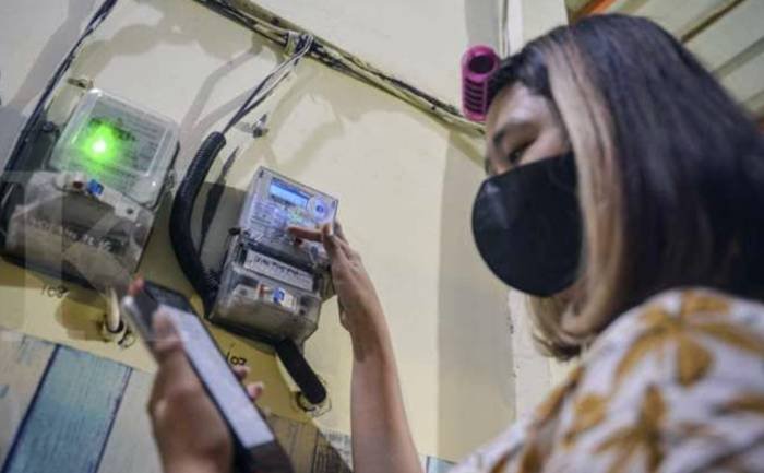 ILUSTRASI. Pemerintah akan kembali memberikan diskon tarif listrik mulai 5 Juni 2025. Diskon ini menjadi salah satu dari enam paket kebijakan yang akan diluncurkan untuk menjaga daya beli masyarakat dan mendorong konsumsi rumah tangga. FOTO : M Risyal Hidayat.