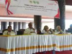 Empat narasumber sesi panel yaitu Kepala Dinas PTPH Kaltim, Ir. Siti Farisyah Yana; Kepala Disnakeswan Kaltim, Fahmi H. Imawan; Kepala Bidang Perkebunan Berkelanjutan Disbun Kaltim, Ir. Asmiralda; dan Kepala BRMP, Dr. Akhmad Hamdan. Foto: BorneoFlash/Lilis Suryani
