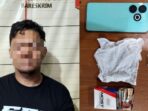 HRB alias Gobe (30) ditangkap aparat kepolisian saat kedapatan membawa narkotika jenis sabu seberat 1,10 gram pada Selasa (27/5/2025). Foto: HO/Polres Bontang