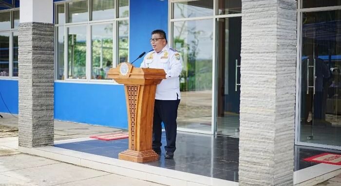 Kadishub Kabupaten Mahulu, Fransiskus Xaverius Lawing Saat Peresmian Kantor Dishub, Komplek Dermaga Batu Dinding Kampung Long Melaham, pada Selasa (15/04/2025). Foto: HO/prokopim mahulu