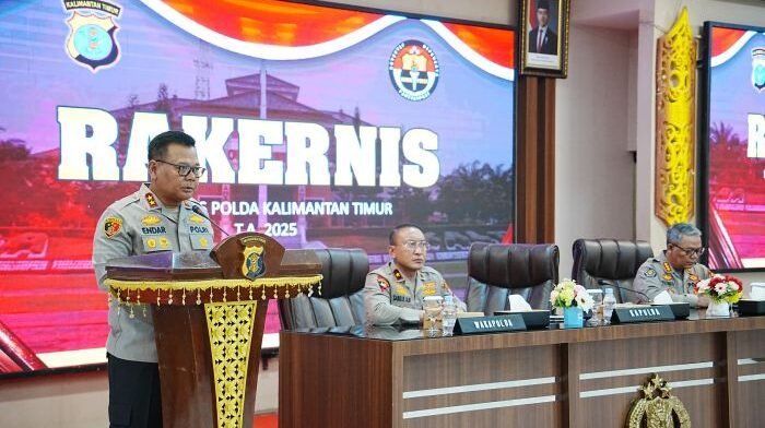 Kapolda Kaltim Irjen Pol Endar Priantoro, SH, SIK, MSi, Saat Membuka Rapat Kerja Teknis (Rakernis) Humas, bertempat di Gedung Mahakam Polda Kaltim, Kegiatan Berlangsung selama dua hari, 11–12 Juni 2025. Foto: HO/Humas Polda Kaltim