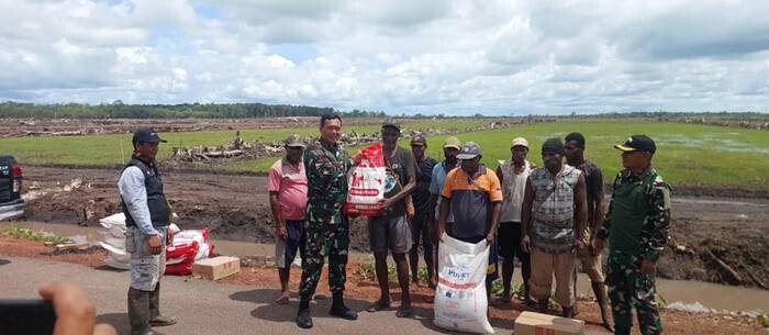Kementerian Pertahanan Republik Indonesia dalam Program Strategis Nasional (PSN) pembangunan cetak sawah dan optimalisasi lahan di Kabupaten Merauke, Provinsi Papua Selatan. Foto: kemhan.go.id