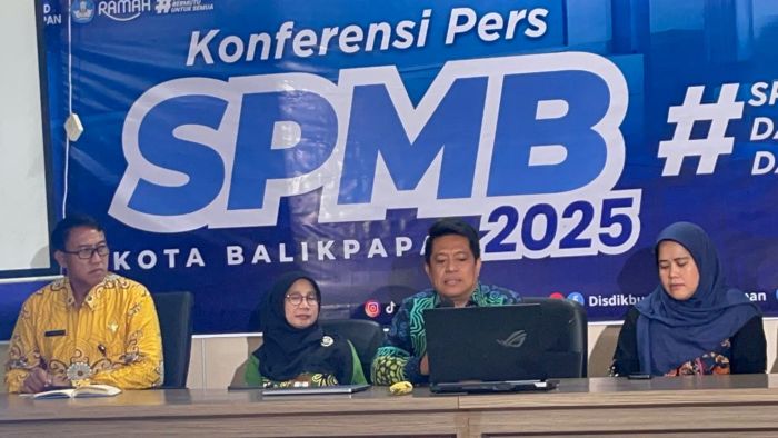 Kepala Disdikbud Kota Balikpapan, Irfan Taufik. Foto: BorneoFlash/Ardian