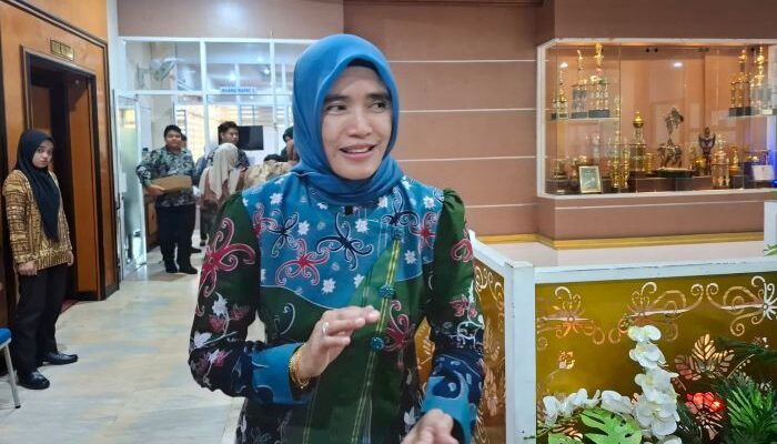 Kepala Inspektorat Kota Balikpapan, Silvia Rahmadina. Foto: BorneoFlash/Ardian
