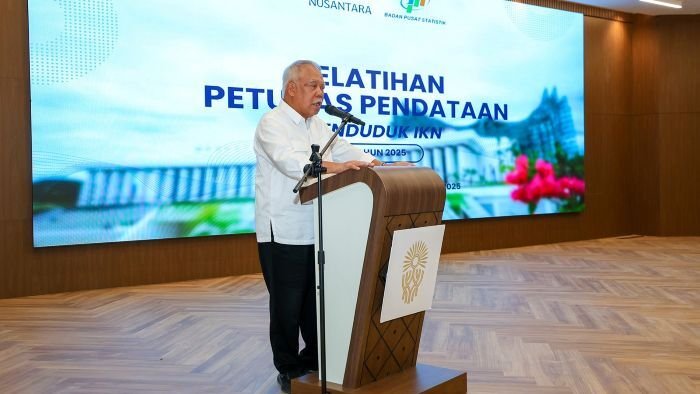 Kepala Otorita IKN, Basuki Hadimuljono saat memberikan sambutan dalam acara pelatihan petugas Pendataan Penduduk IKN di Gedung Serbaguna Kemenko 3, Plaza Seremoni, pada Kamis (19/6/2025). Foto: HO/Humas Otorita IKN