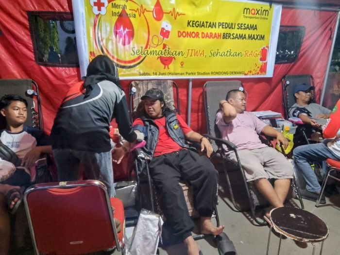 Kampanye Palang Merah dan Maxim, Mitra Pengemudi di Tenggarong dan Tanah Grogot Lakukan Aksi Donor Darah Serempak