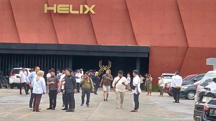 Komisi I DPRD Balikpapan melakukan inspeksi mendadak bersama OPD terkait di THM Helix, pada Rabu (18/6/2025). Foto: BorneoFlash/Niken SulastriKomisi I DPRD Balikpapan melakukan inspeksi mendadak bersama OPD terkait di THM Helix, pada Rabu (18/6/2025). Foto: BorneoFlash/Niken Sulastri