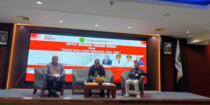 Komnasdik Provinsi Kaltim turut hadir dalam kegiatan Coffee Morning yang diselenggarakan di Ruang Pertemuan Badan Kesatuan Bangsa dan Politik (Kesbangpol), Kantor Gubernur Kaltim, pada Jumat (20/6/2025). Foto: HO/Komnasdik Kaltim
