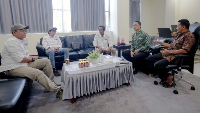 Komunikasi interaktif antara Diskominfostaper Kabupaten Paser dan SMSI Kabupaten Paser. Foto: HO/Diskominfostaper Paser 