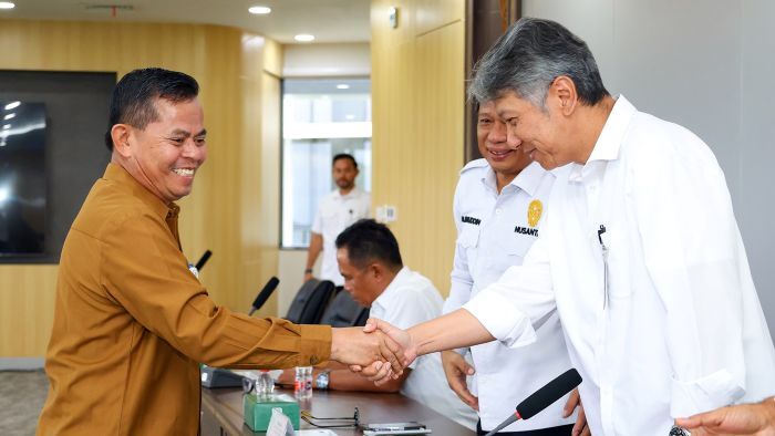 Otorita Ibu IKN menerima kunjungan kerja dari DPRD dan Pemkab PPU dalam rangka membahas sinkronisasi kewenangan, status wilayah administratif, dan tata ruang di kawasan delineasi IKN. Foto: HO/Humas Otorita IKN