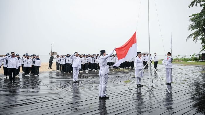 PT Permodalan Nasional Madani (PNM) Cabang Balikpapan menggelar upacara peringatan Hari Lahir Pancasila yang diikuti oleh seluruh insan PNM di lingkungan cabang Balikpapan. Foto: HO/PNM Balikpapan