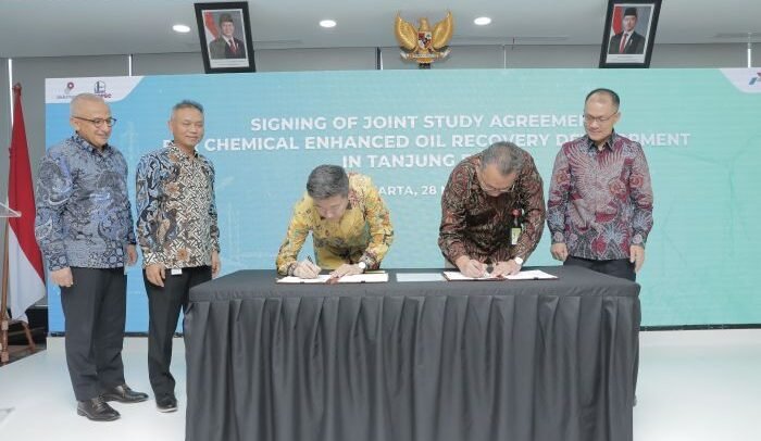 PT Pertamina Hulu Energi (PHE) melalui Regional 3 Kalimantan secara resmi menandatangani Joint Study Agreement (JSA) dengan Sinopec Energy Investment (HK) Holdings Limited. Foto: HO/PHE
