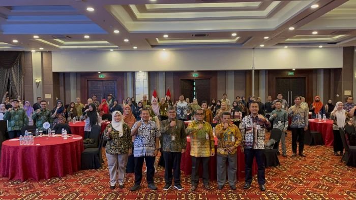 Pemkot Balikpapan Gelar Bimbingan Teknis Statistik Sektoral di Grand Tjokro Hotel Balikpapan, pada Kamis (12/6/2025). Foto: BorneoFlash/Ardian