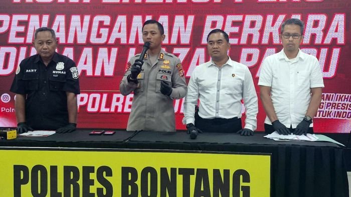 Polres Bontang secara resmi menghentikan penyelidikan terkait dugaan penggunaan ijazah palsu Polres Bontang secara resmi menghentikan penyelidikan terkait dugaan penggunaan ijazah palsu oleh Ketua DPRD Bontang, Andi Faizal Sofyan Hasdam, Senin (2/6/2025). Foto: HO/Humas Polres Bontang