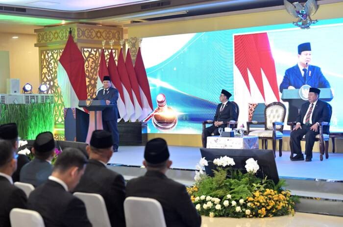 Presiden Prabowo Subianto saat menghadiri Pengukuhan Hakim Mahkamah Agung Republik Indonesia Tahun 2025 di Kantor Mahkamah Agung, Jakarta, pada Kamis (12/06/2025). Foto: setneg.go.id/Biro Pers