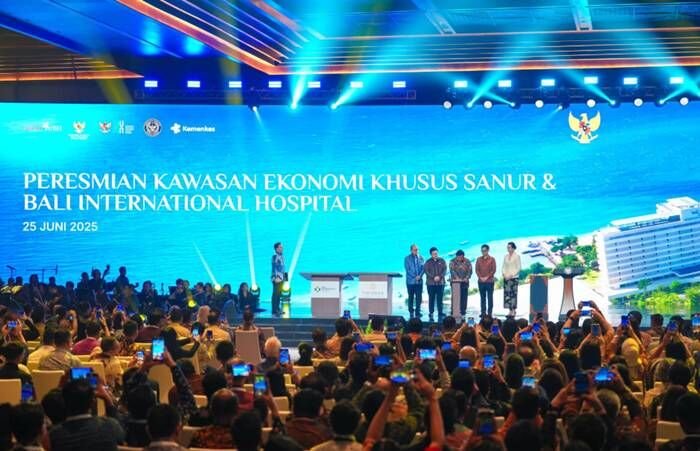 Presiden Prabowo meresmikan KEK Sanur, kawasan kesehatan terpadu pertama di Indonesia yang mendukung layanan medis dan wellness kelas dunia. Foto: kabarbumn.com/Dok. Kementerian BUMN
