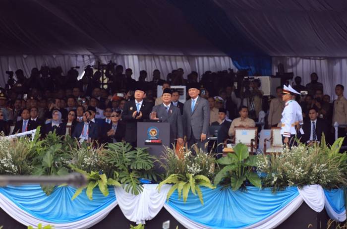 Presiden Republik Indonesia Prabowo Subianto, didampingi Menteri Pertahanan RI Sjafrie Sjamsoeddin, secara resmi membuka Indo Defence 2025 Expo & Forum di Jakarta International Expo (JIExpo), Kemayoran, Jakarta Utara, Rabu (11/6/2025). Foto: kemhan.go.id