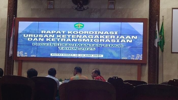 Rapat Koordinasi urusan ketenagakerjaan dan ketransmigrasian Provinsi Kalimantan Timur tahun 2025, di Ruang Auditorium Aji Tullur Jejangkat (ATJ), pada Rabu (18/6/2025). Foto: BorneoFlash/Lilis