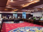 Sekretaris Daerah Kaltim, Sri Wahyuni saat menerima mahasiswa. Foto: BorneoFlash/Nur Ainunnisa