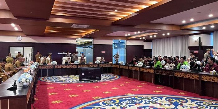 Mahasiswa Gelar Aksi Damai Desak Realisasi Program "Gratispol", Pemprov Kaltim Tanggapi Langsung