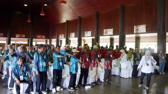 Temu wicara panel dihadiri 100 peserta dari Kelompok Kontak Tani Nelayan Andalan (KTNA) se-Kabupaten/Kota di Kalimantan Timur. Foto: BorneoFlash/Lilis Suryani