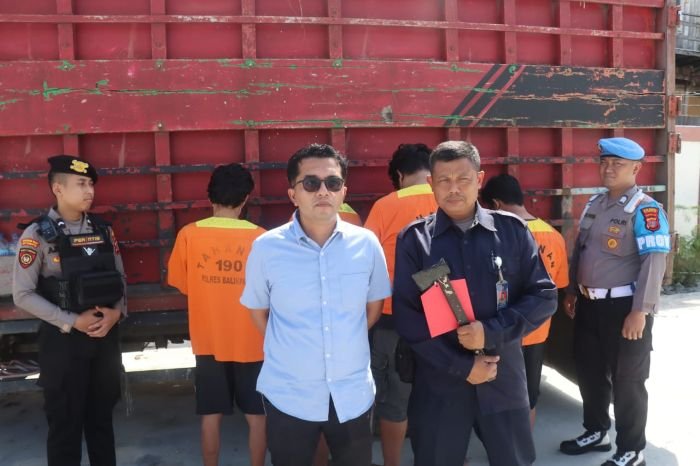 Jatanras Polresta Balikpapan Amankan Pelaku Sindikat Curat, Satu Unit Truk dan Kampak Jadi Barang Bukti