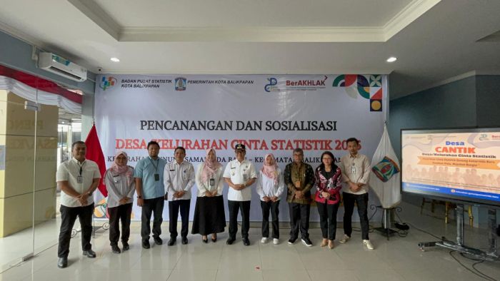 Wakil Wali Kota Balikpapan, Bagus Susetyo melakukan pencanangan dan sosialisasi kelurahan cinta statistik 2025, di Kelurahan Gunung Samarinda Baru, pada hari Rabu (11/6/2025). Foto: BorneoFlash/Ardian
