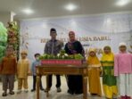 Wali Kota Balikpapan, H. Rahmad Mas’ud mendampingi istri, Hj. Nurlena Rahmad Mas'ud merayakan Ulang Tahun ke 49 bersama anak-anak yatim dan dhuafa di Aula Rumah Jabatan Wali Kota, pada hari Minggu (22/6/2025). Foto: BorneoFlash/Niken Sulastri