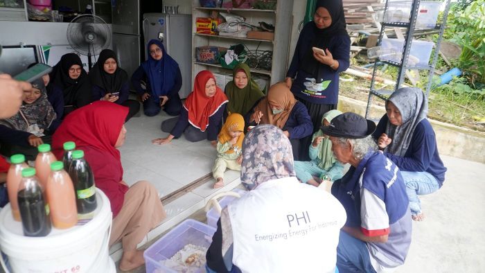 Program unggulan Bintang Pertiwi dari PEP Sangatta Field menggelar Pelatihan Budidaya Maggot di Gang Kamarema, Desa Pinang Raya pada Sabtu, 24 Mei 2025. Foto: HO/PEP Sangatta Field