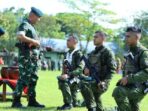 Pangdam VI/Mulawarman Mayjen TNI Rudy Rachmat Nugraha, S.I.P., M.Sc., memimpin upacara penyambutan personel Batalyon Infanteri 600/Modang, pada Sabtu (21/06/2025). Foto: HO/Pendam VI/Mlw