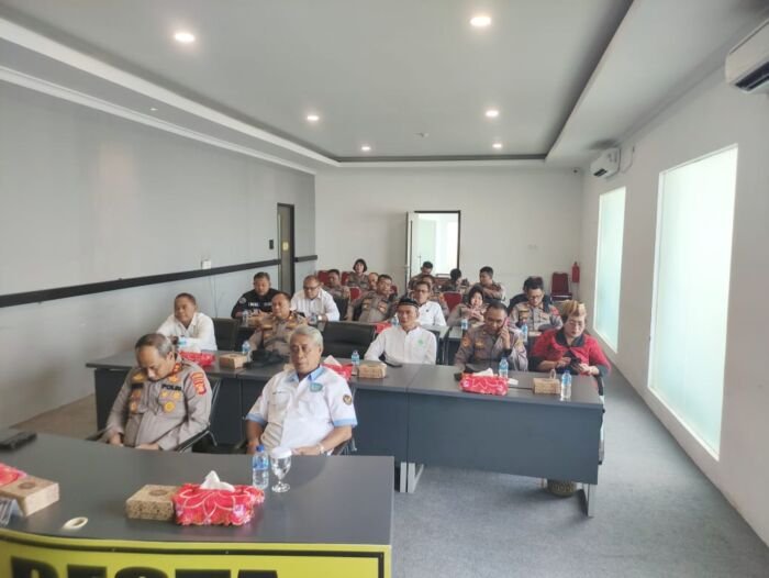 Polresta Balikpapan menggelar Dialog Publik bersama tokoh masyarakat, akademisi, dan jajaran Polri di Aula Mapolresta, Senin (23/6/2025). Foto: HO/Humas Polresta Balikpapan