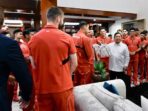 Momen hangat Timnas Indonesia bersama Presiden Prabowo. Foto: HO/pssi.org