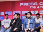 Ketua PSSI, Erick Thohir dalam menghadiri dan memberikan sambutan untuk konferensi pers. Foto: ANTARA/Rauf Adipati