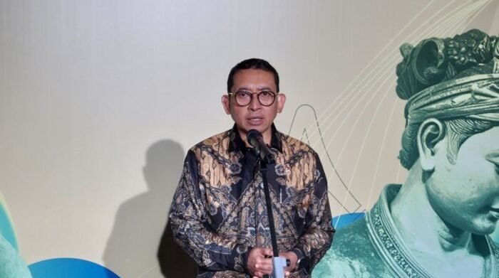 Menteri Kebudayaan (Menbud), Fadli Zon saat menghadiri dan memberikan pers di acara Embassy Briefing of Culture, Heritage, Art, Narrative, Diplomacy and Innovation (CHANDI) Summit 2025 di Jakarta (4/7/2025). Foto: ANTARA/Adimas Raditya