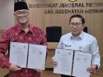 Direktur Jenderal Peternakan dan Kesehatan Hewan Kementan Agung Suganda (kanan), Bupati Bener Meriah, Tagore Abubakar. Foto: ANTARA/HO-Humas Kementan