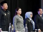 Bupati Mahulu, Bonifasius Belawan Geh menghadiri Rapat Paripurna DPRD Kabupaten Mahulu dalam rangka pengambilan keputusan dan persetujuan bersama terhadap Ranperda tentang Pertanggungjawaban Pelaksanaan APBD Tahun Anggaran 2024 yang berlangsung di Aston Hotel Samarinda pada Selasa (16/7/2025). Foto: HO/Foto: ProkopimMahulu