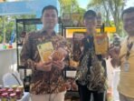 (kiri) CEO Rumah BUMN Banjarmasin, Muhammad Ulil Amri bersama jajaran saat ditemui di Bazar UMKM Balikpapan Sport and Convention Center (BSCC) DOME, pada Jumat (11/7/2025). Foto: BorneoFlash/Niken Sulastri
