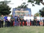 Pangdam VI/Mulawarman Mayjen TNI Rudy Rachmat Nugraha, S.I.P., M.Sc., bersilaturahmi langsung dengan para komunitas otomotif dan insan media dalam acara Coffee Morning yang digelar di Lapangan Sky Box Kodam VI/Mlw, pada Kamis (31/07/2025). Foto: HO/Pendam VI/Mlw